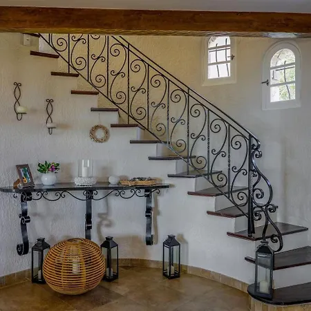 La Vigerie Luxury Sea View Villa